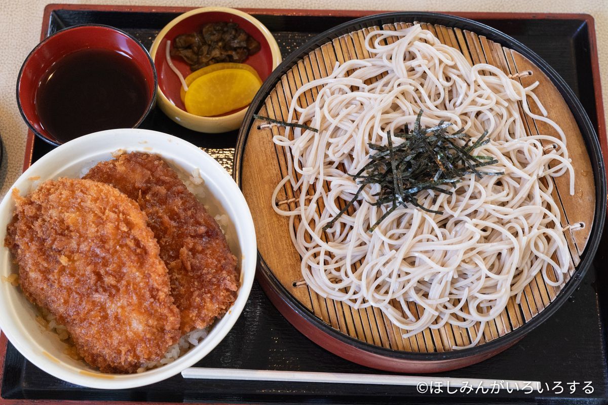 わらじかつとそばのセット